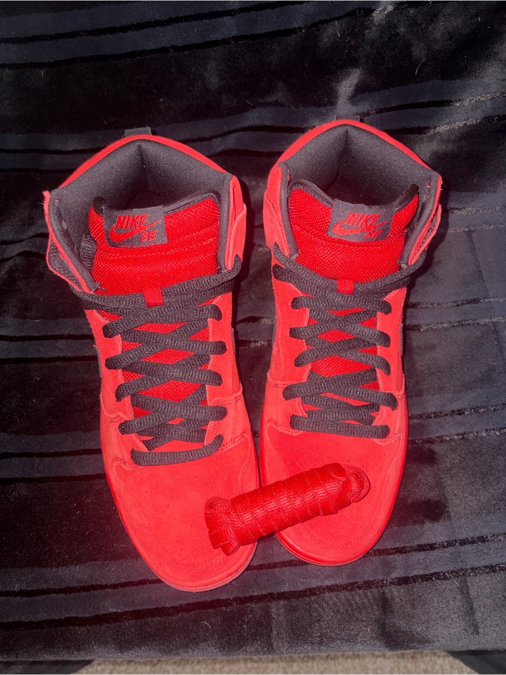 Nike Men’s High-Top SB “Red Devils”
